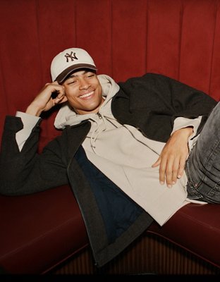 AE Laidback Luxe Heavyweight Full-Zip Hoodie