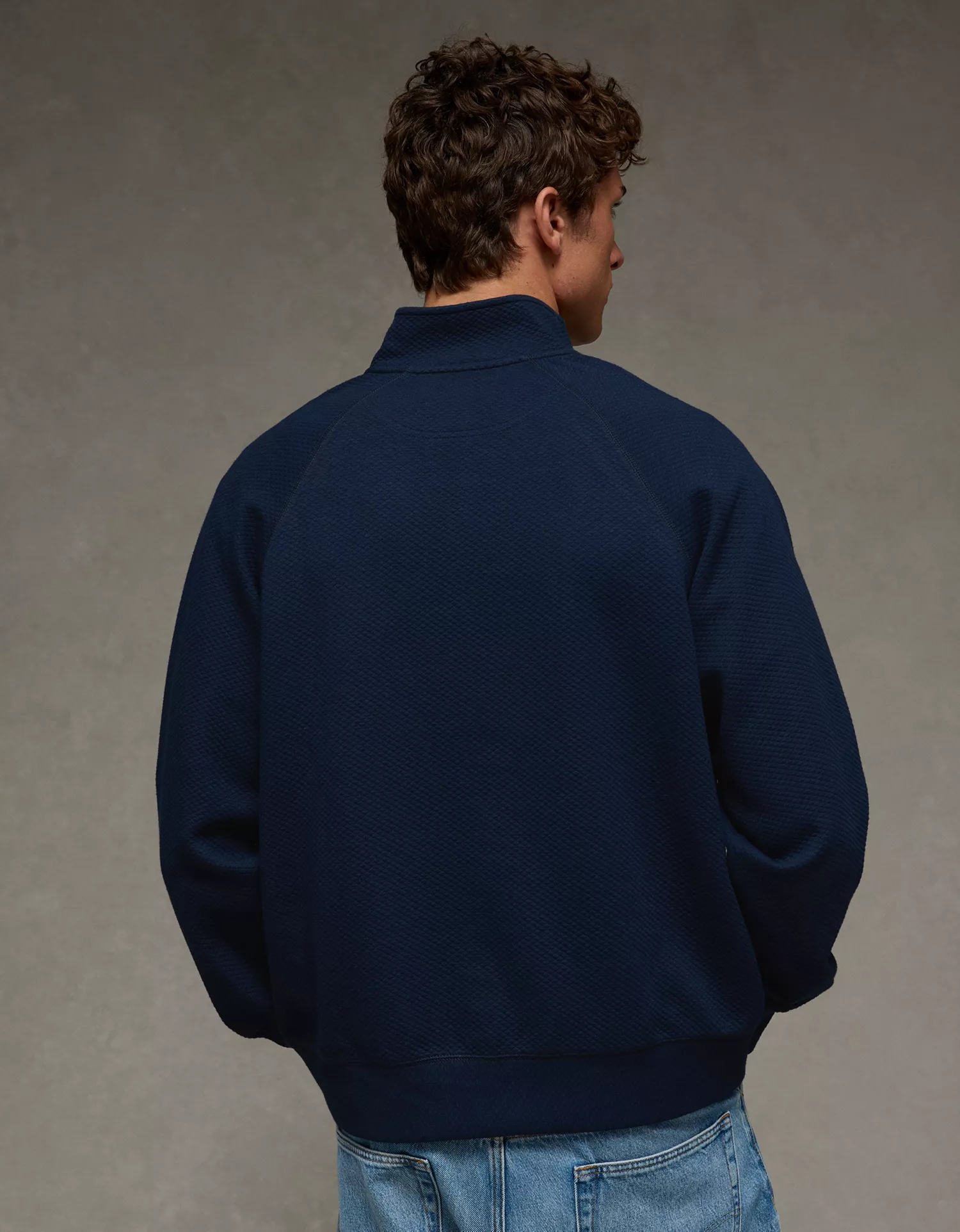 AE 24/7 Quilted Quarter-Zip Sweatshirt - thumbnail 2