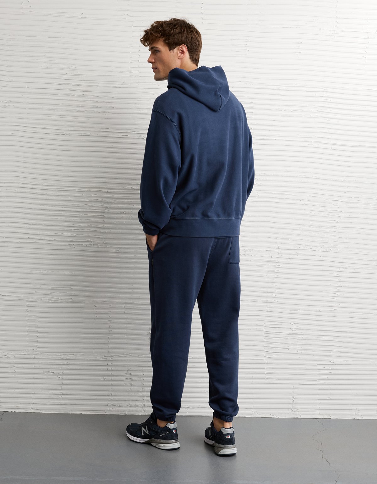 AE Laidback Luxe Heavyweight Sweatpant - image 3