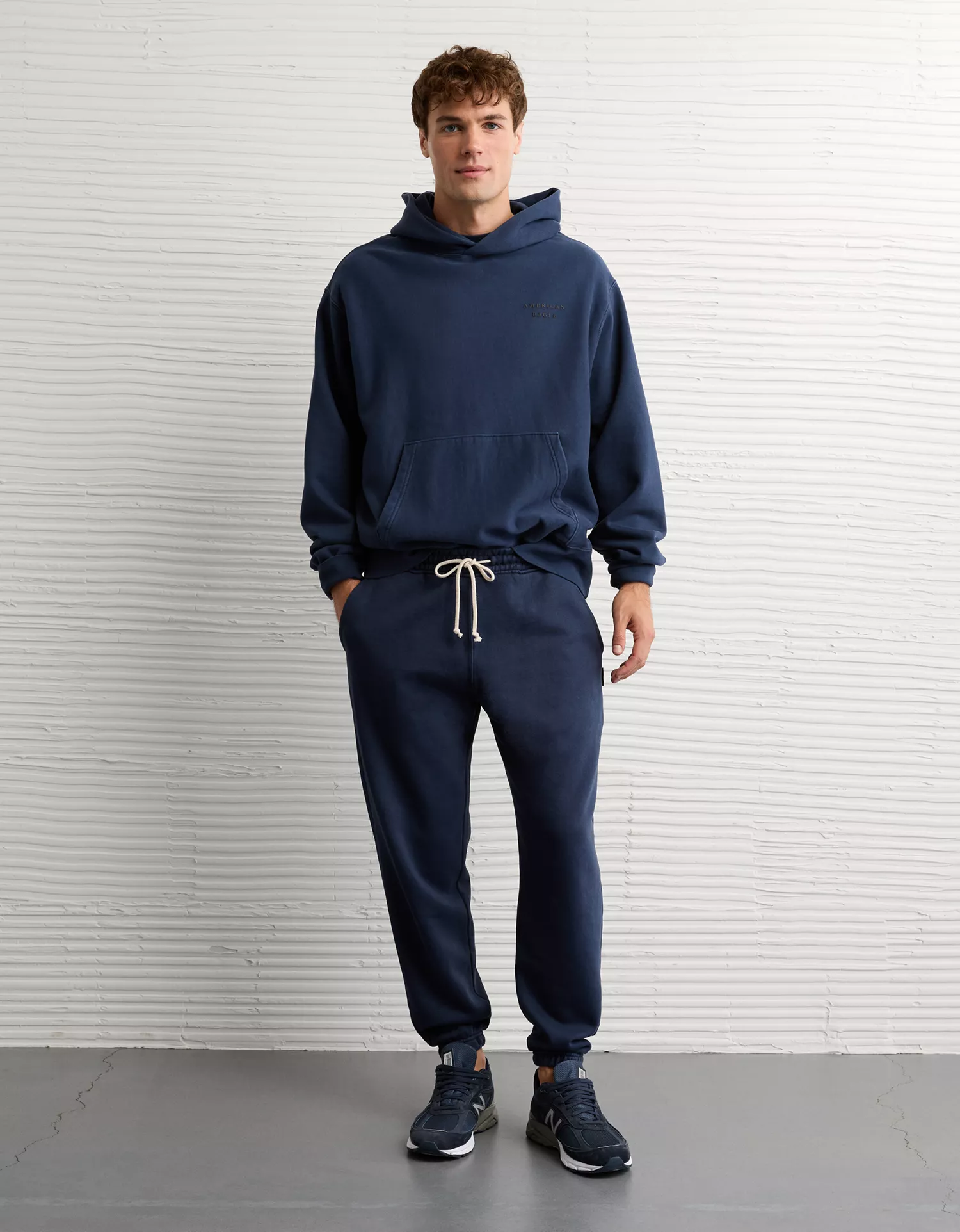 AE Laidback Luxe Heavyweight Jogger - thumbnail 7