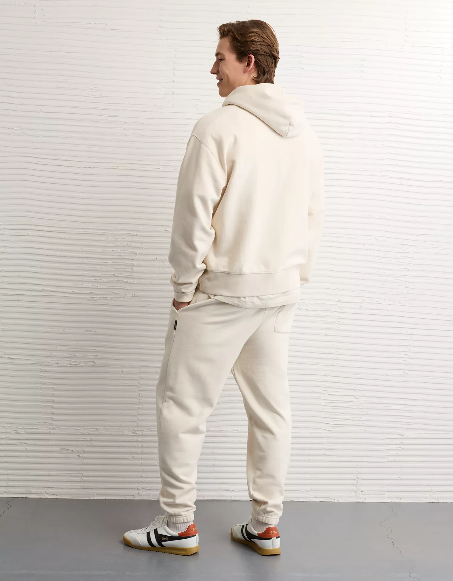 AE Laidback Luxe Heavyweight Jogger - thumbnail 2