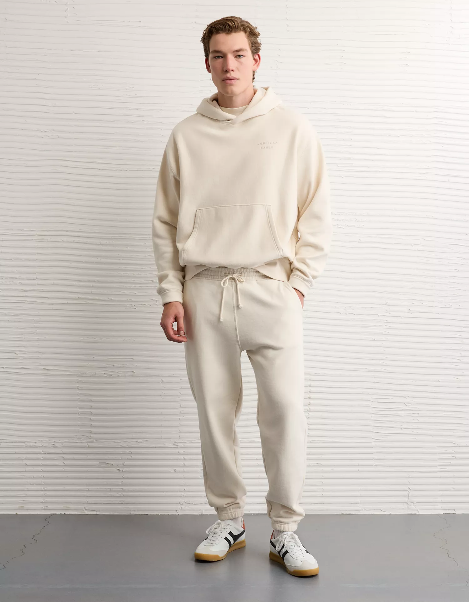 AE Laidback Luxe Heavyweight Jogger