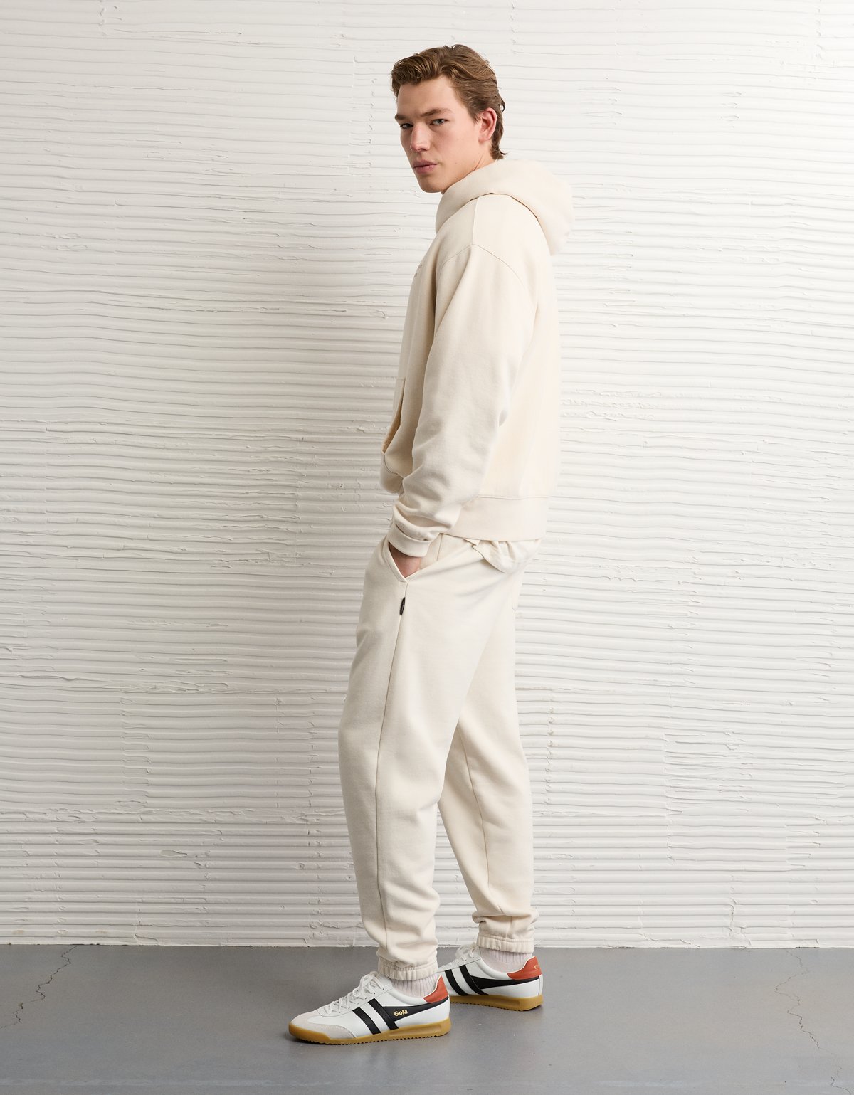 AE Laidback Luxe Heavyweight Sweatpant - image 5