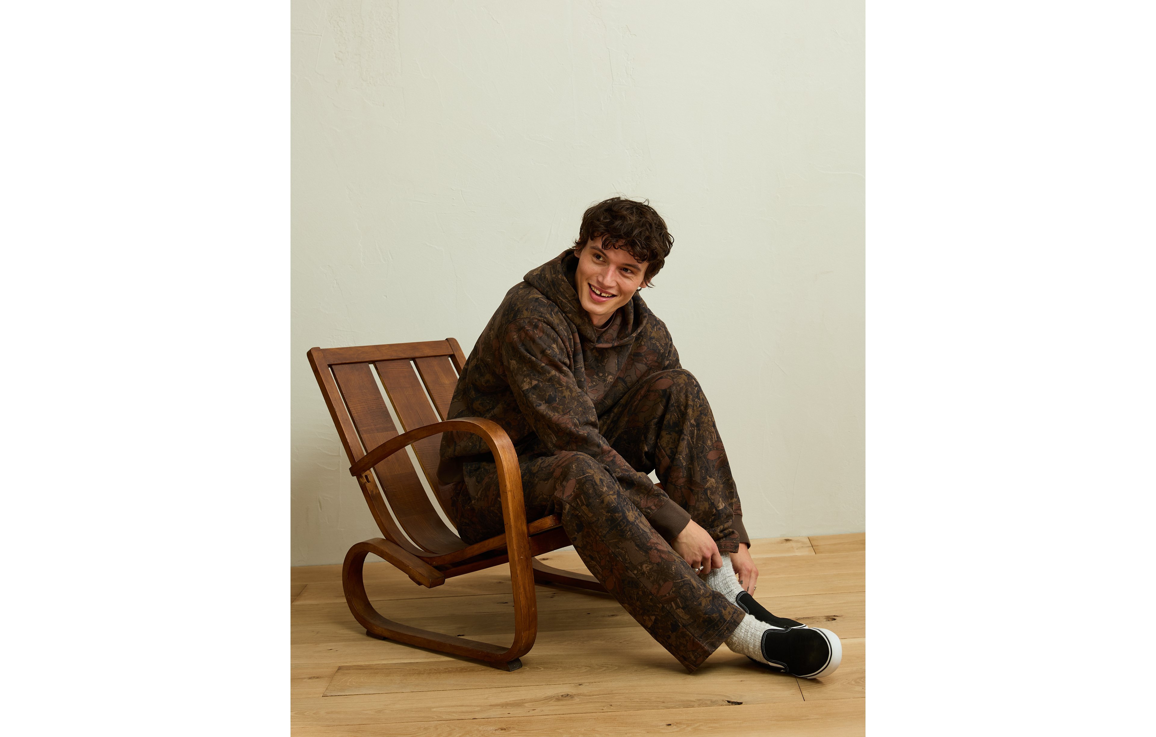 AE Laidback Luxe Heavyweight Open-Hem Sweatpant