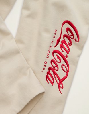 Мужские брюки American Eagle AE Laidback Luxe Coca-Cola Graphic Sweatpant, цвет: Кремовый — фото 3