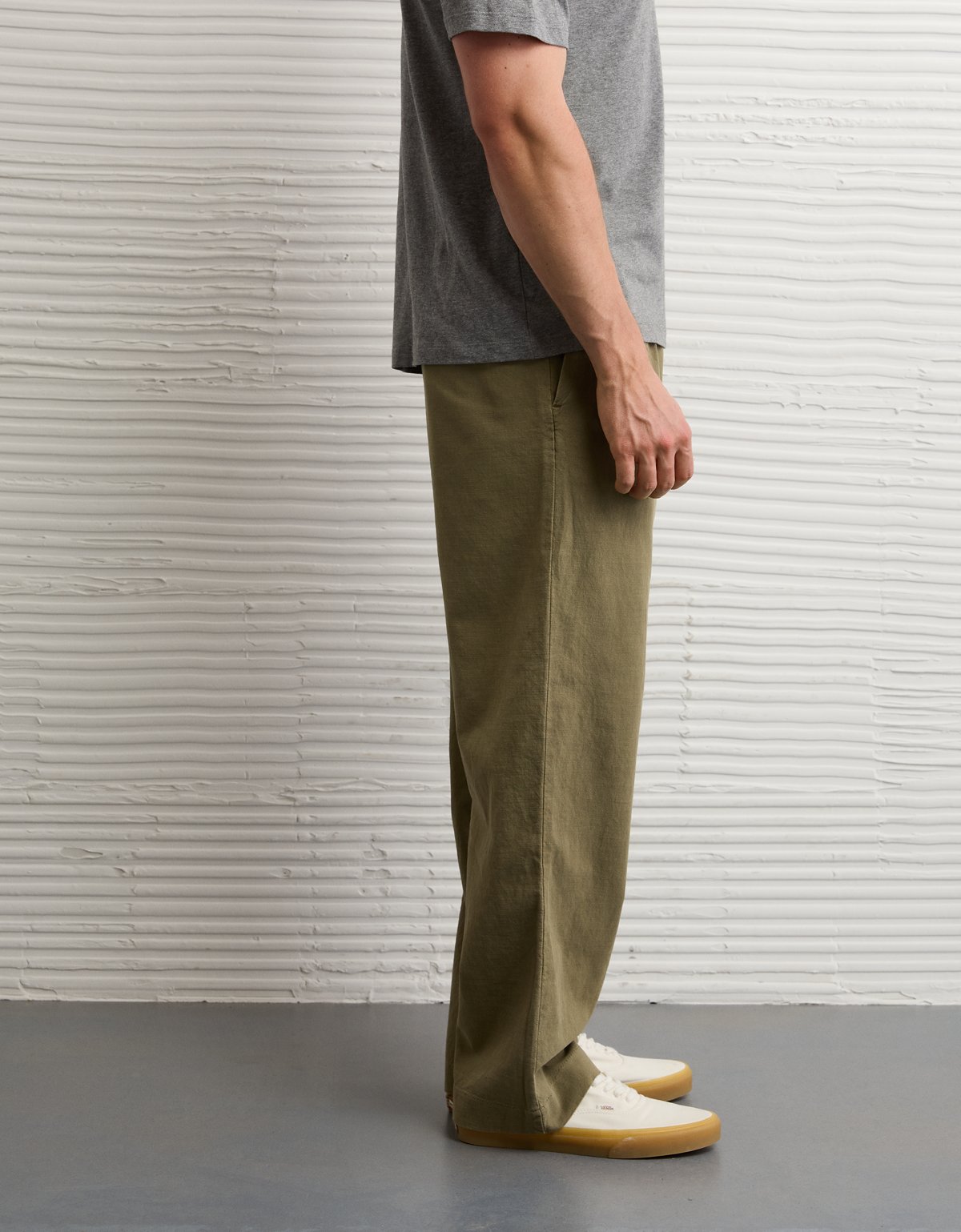 AE Loose Pleated Trouser Pant - image 5