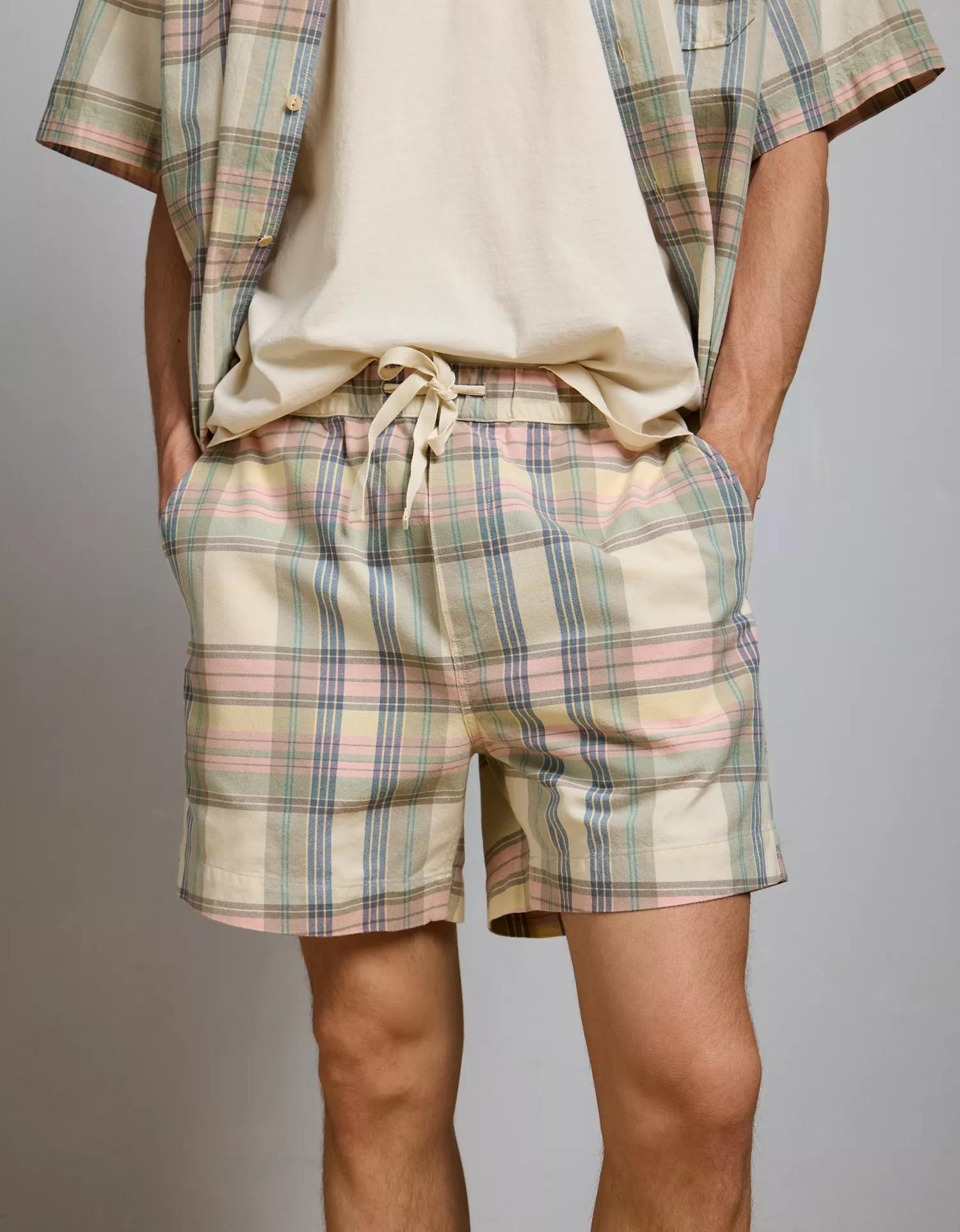 AE77 5.5" Easy Short