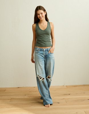AE V-Neck Boyfriend Tank Top