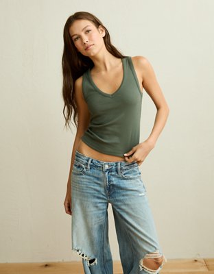 AE V-Neck Boyfriend Tank Top