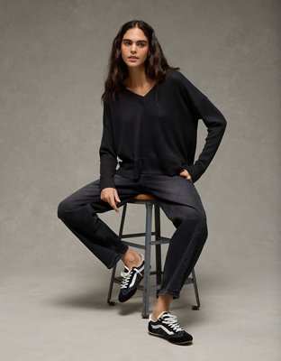 AE Long Sleeve V-Neck Plush T-Shirt