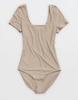 SMOOTHEZ Body Manga Corta con Cuello Cuadrado 