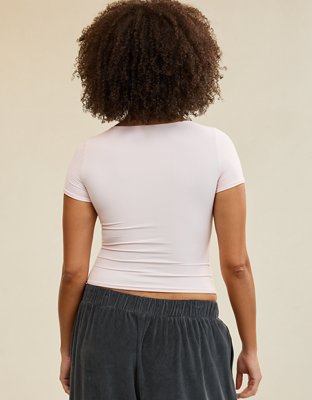 SMOOTHEZ Short Sleeve Scoop T-Shirt