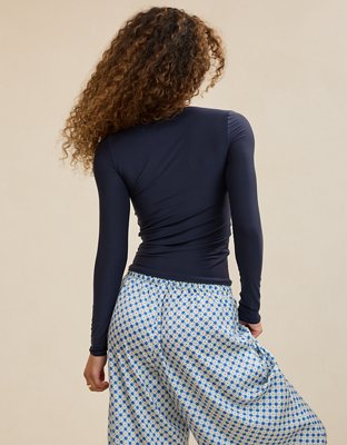 SMOOTHEZ Long Sleeve Ruched Top