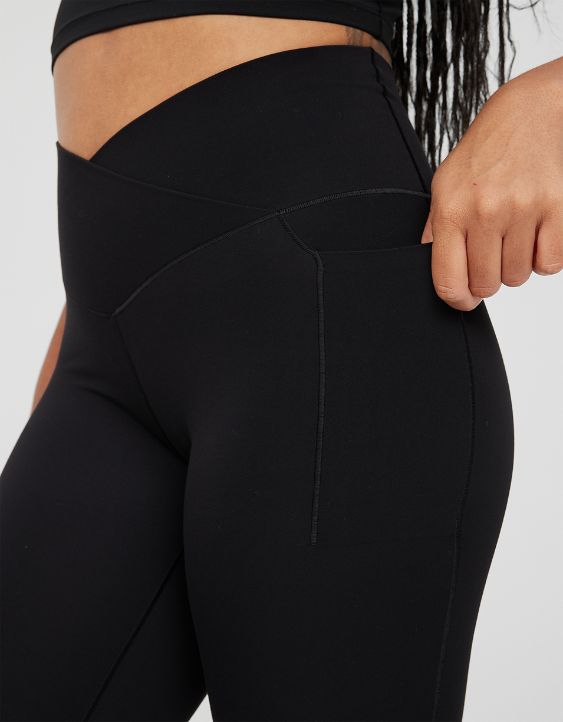 OFFLINE By Aerie Real Me Xtra Crossover High Waisted Legging con bolsillo