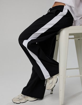 OFFLINE By Aerie Nice Moves Coaches Pant
