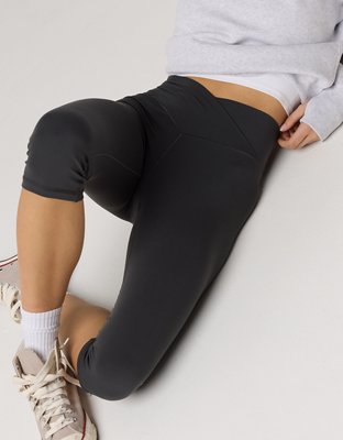 OFFLINE By Aerie Real Me High Waisted Crossover Capri Legging
