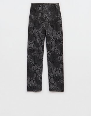 OFFLINE By Aerie Real Me XTRA Capri