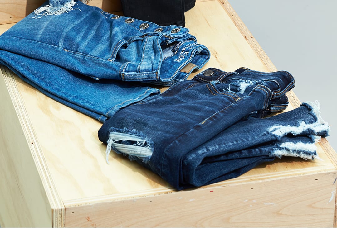 Turn your images on. Shop AEO