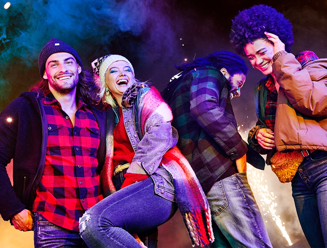 Turn your images on. Shop AEO