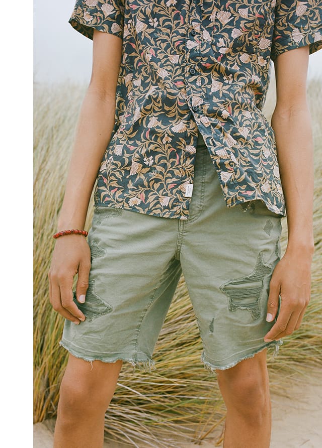 Turn your images on. Shop AEO