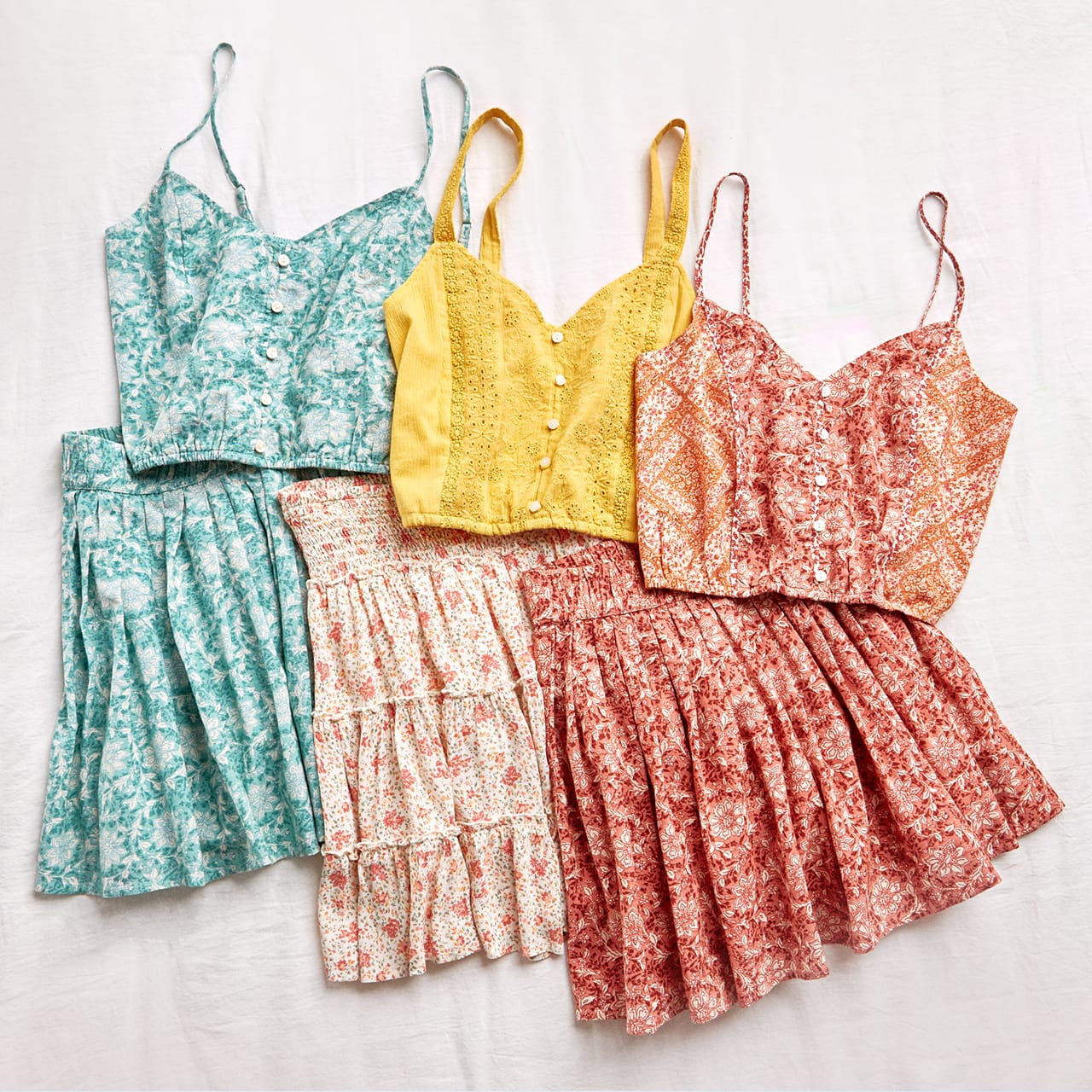 Turn your images on. Shop AEO
