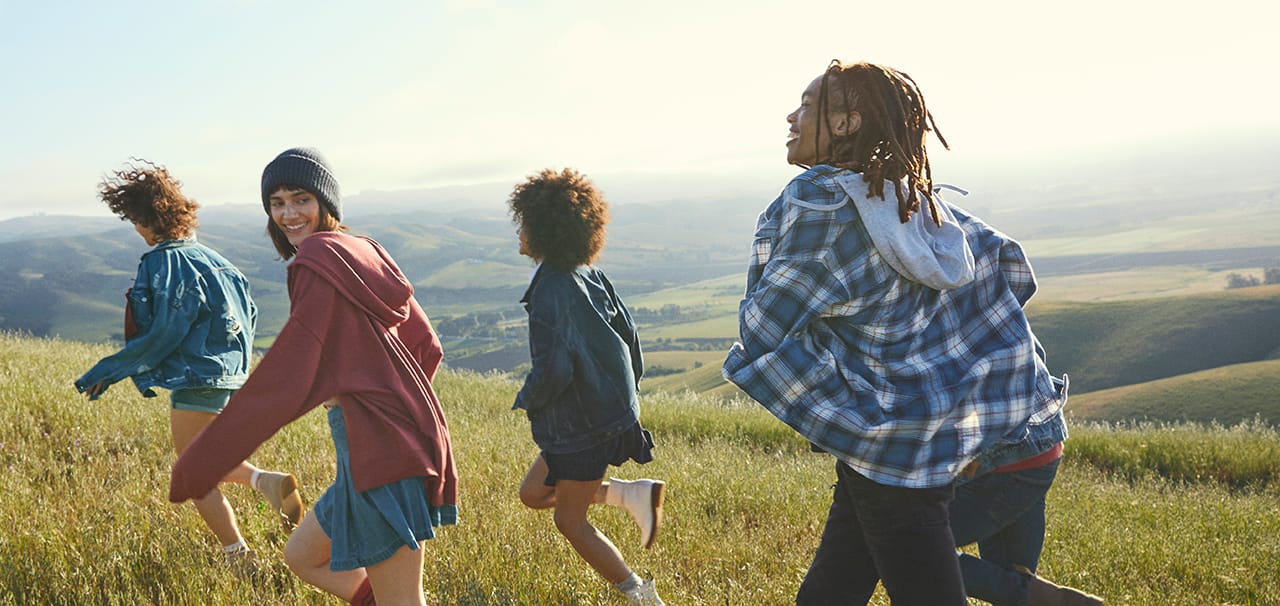 Turn your images on. Shop AEO