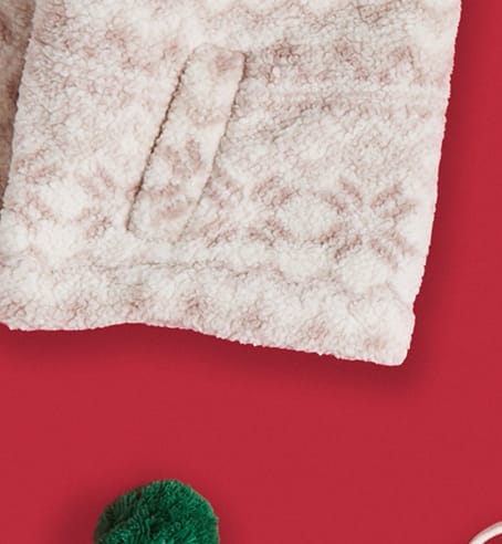 Turn your images on. Shop AEO