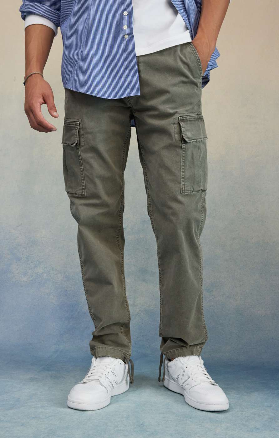 Men's Pants: Khakis & Cargos