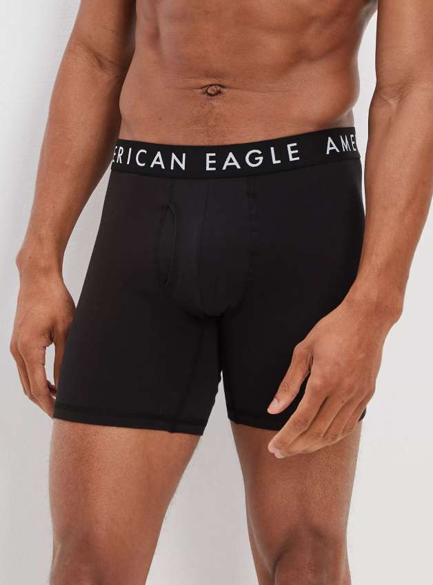 American Eagle on X: TFW you look so good in your underwear, you've got a  snap a few pics just to document it We're not mad about it though 🤷‍♂️   Pic