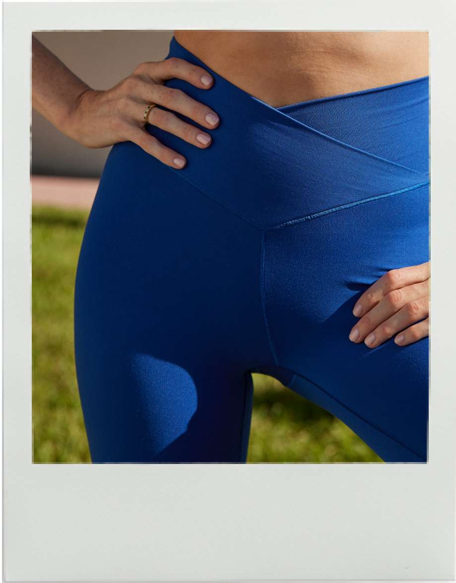 Blue crossover leggings
