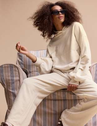 aerie long sleeve knit tie front maxi dress Shop Aerie Long Sleeve Knit Tie Front Maxi Dress on Sale at BeyondStyle   Get 71% Off Aerie Long Sleeve Knit Tie Front Maxi Dress with Limited-Time  Flash Deals, Exclusive Discounts, and