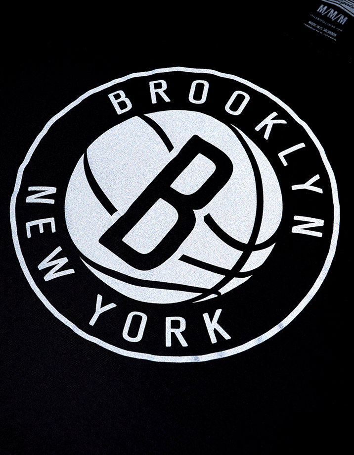 Tailgate Men's Brooklyn Nets Reflective Graphic T-Shirt