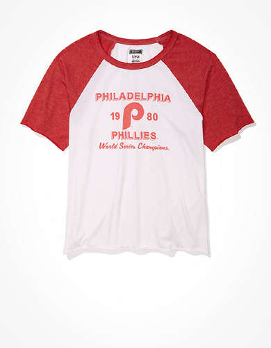 Tailgate Women's Philadelphia Phillies Cropped Raglan T-Shirt