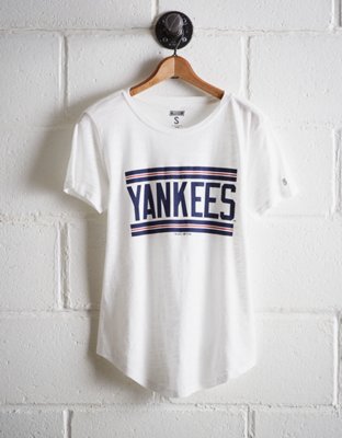 white yankees t shirt