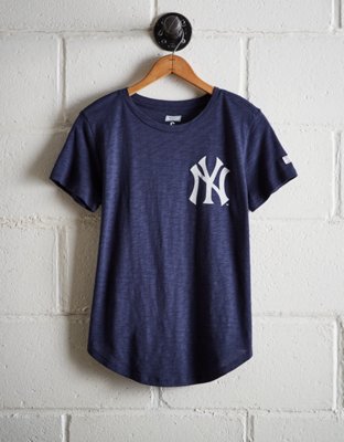 yankees t shirt