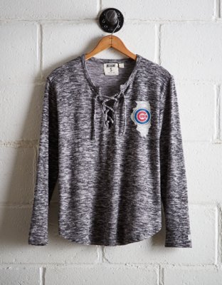 Tailgate Women's Chicago Cubs Plush Tee - Free Shipping & Returns