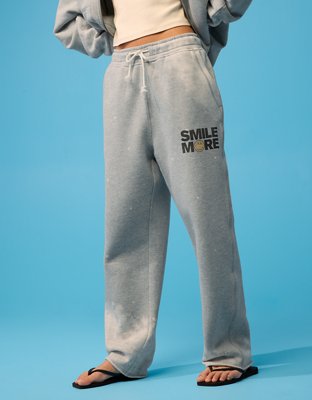 AE | Smiley® Heavyweight Open-Hem Sweatpant