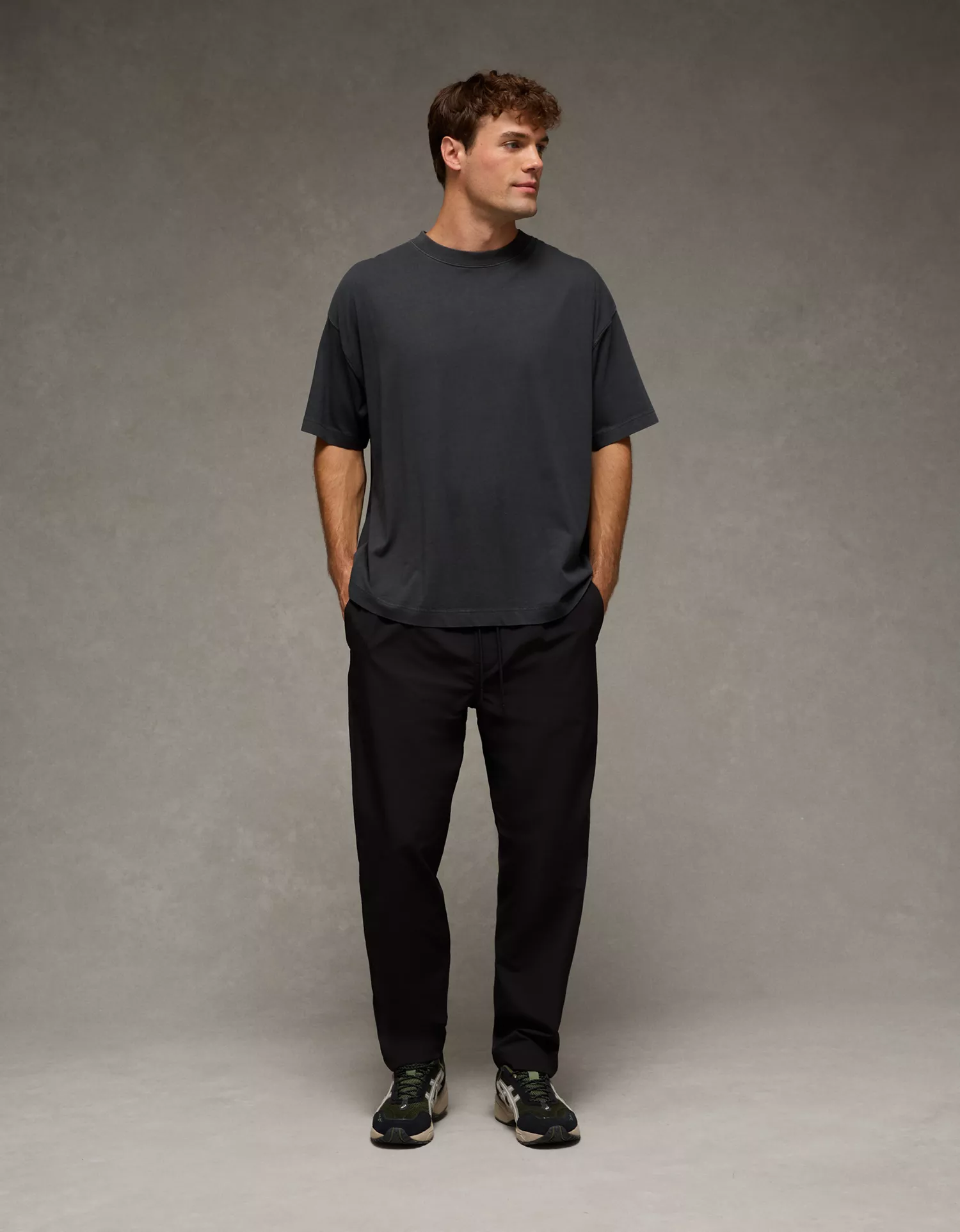 AE 24/7 Pleated Pull-On Pant