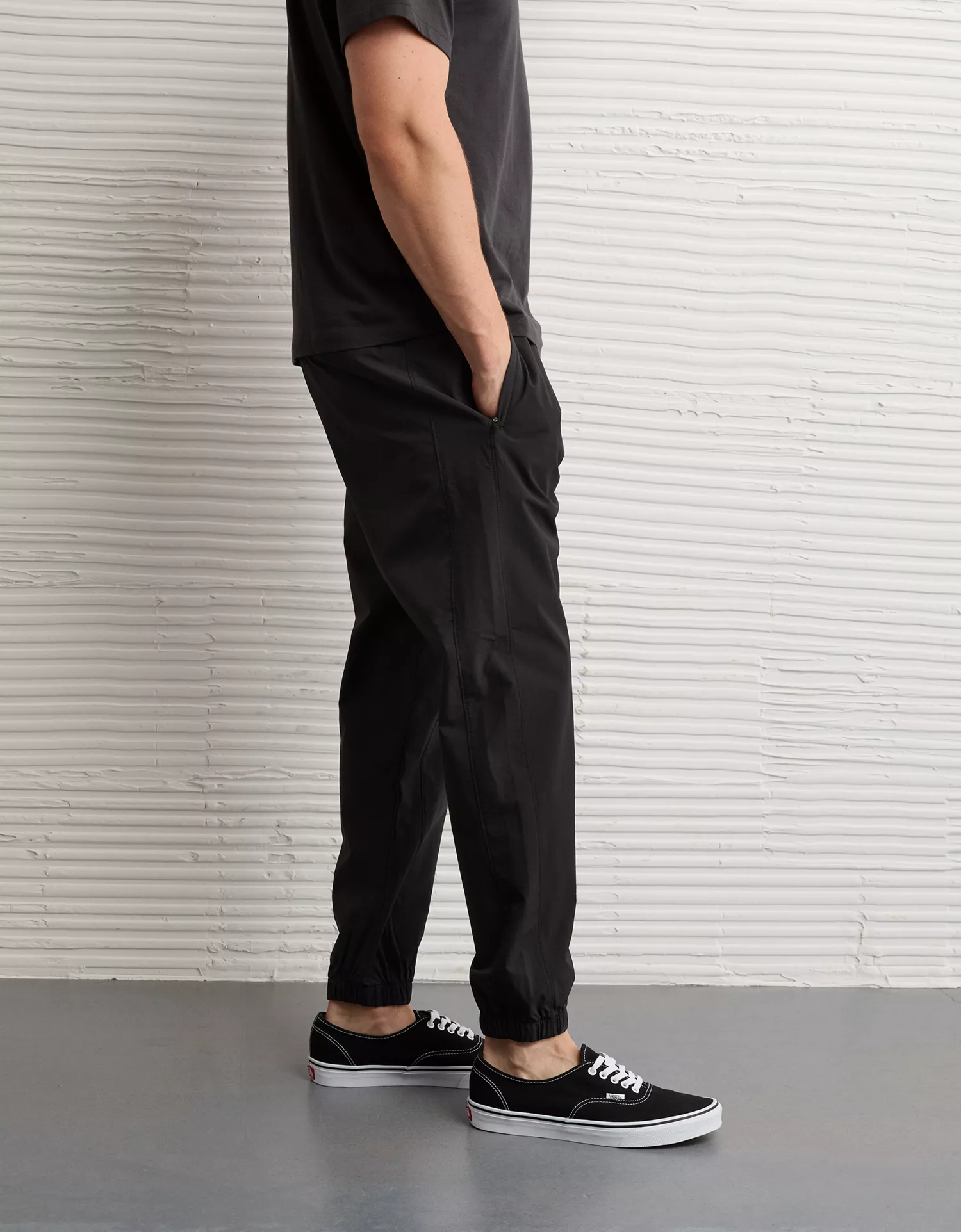 AE 24/7 Tech Jogger - thumbnail 10