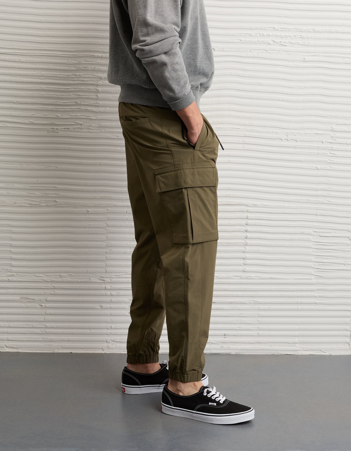 AE 24/7 Tech Hybrid Cargo Jogger - image 5