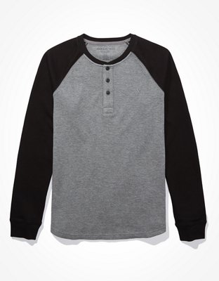 black and grey long sleeve shirt