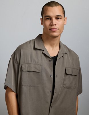 AE77 Premium Relaxed Short-Sleeve Button-Up Shirt