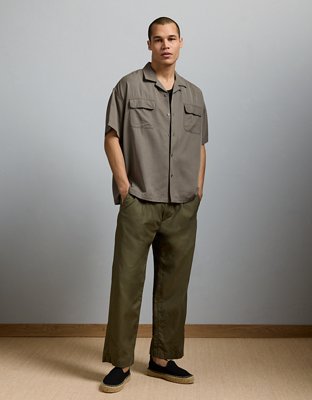 AE77 Premium Relaxed Short-Sleeve Button-Up Shirt