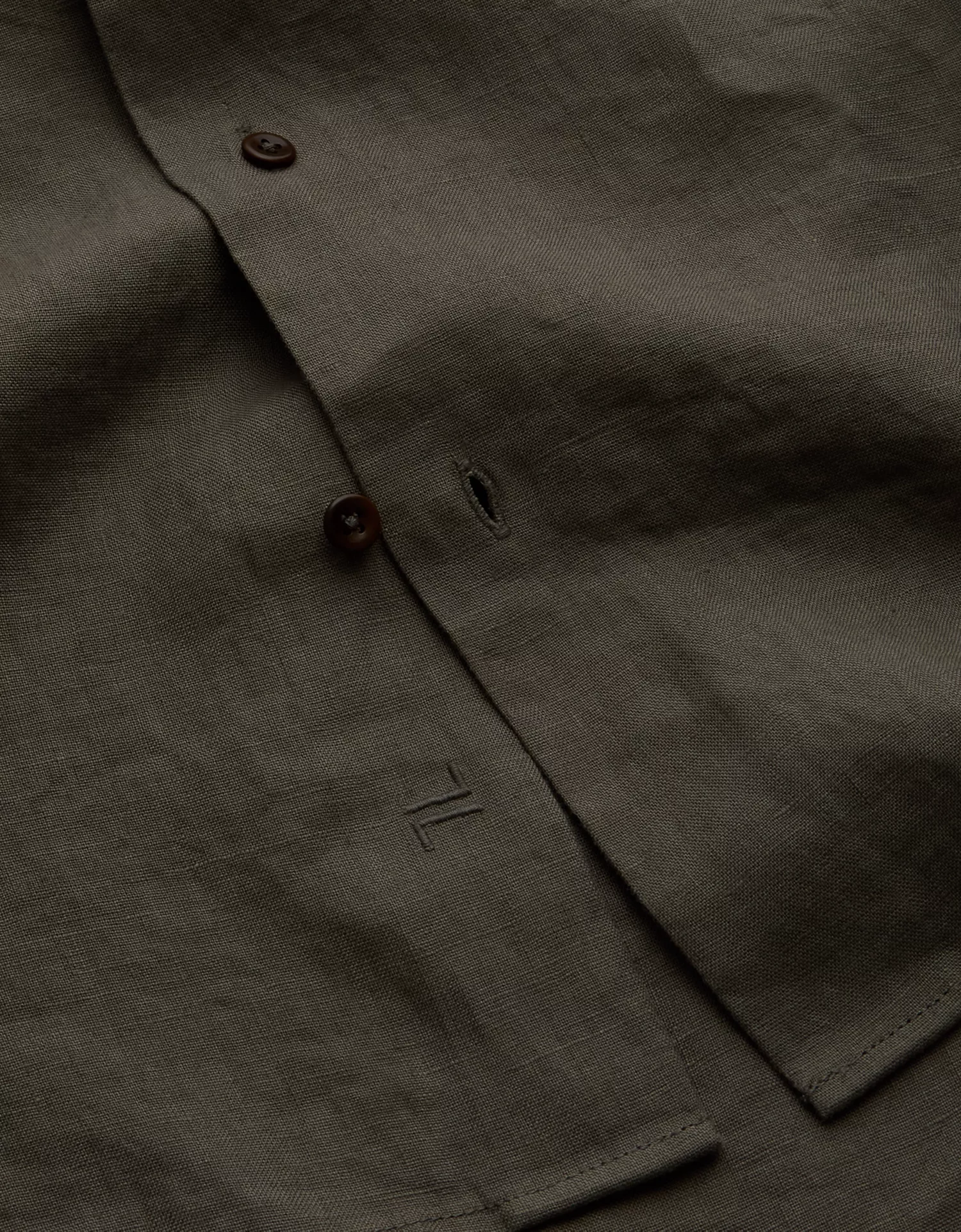 AE77 Premium Relaxed Linen Button-Up Shirt - thumbnail 7