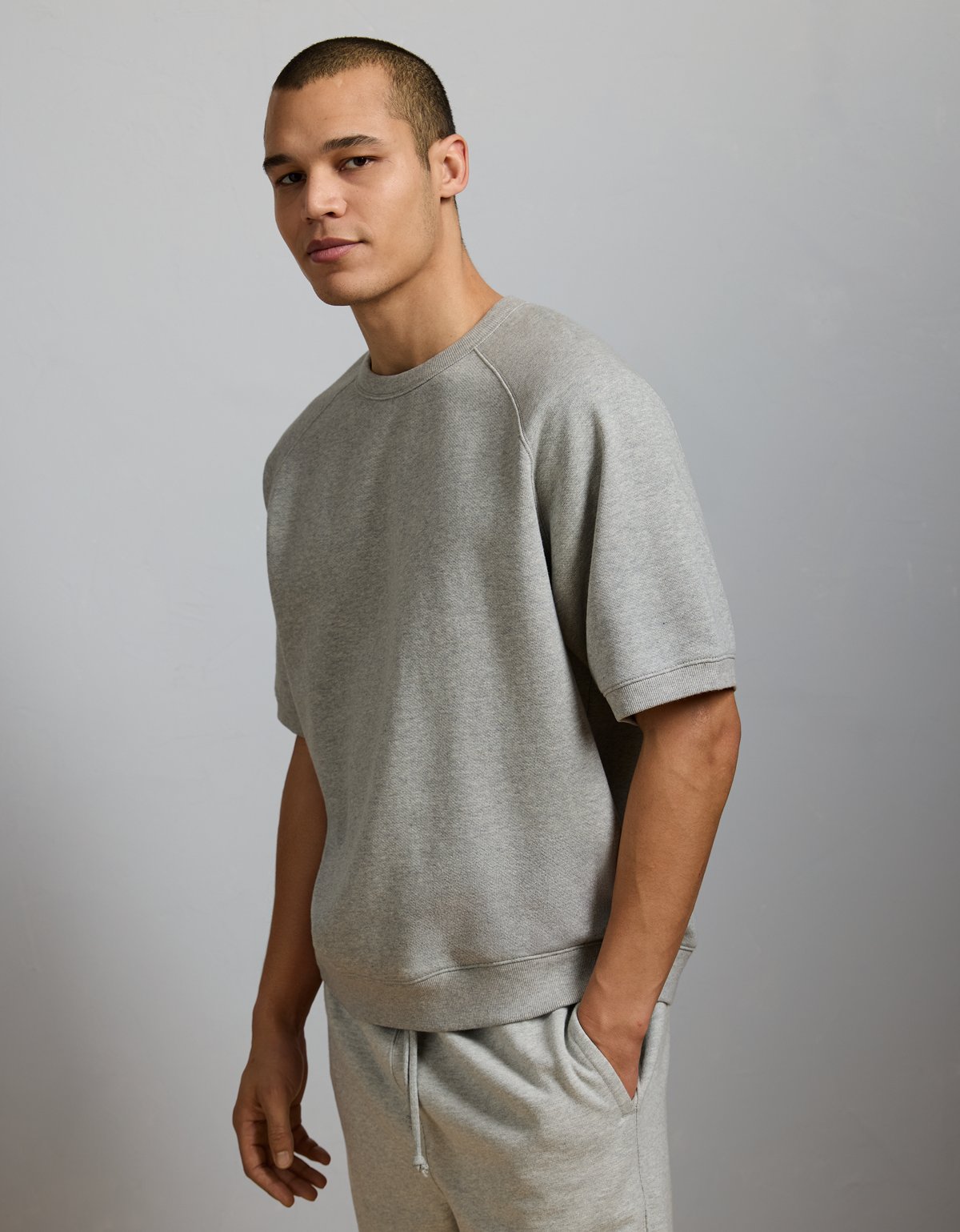 AE77 Premium Short-Sleeve Sweatshirt - image 5