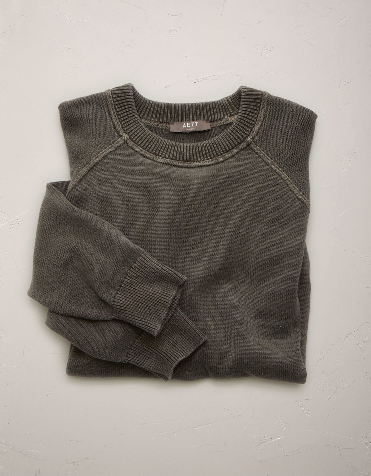 AE77 Garment-Washed Raglan Sweater - image 4