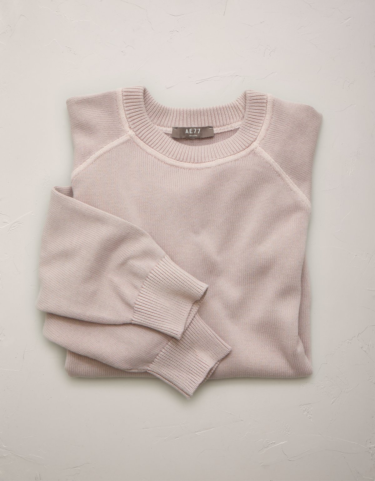 AE77 Garment-Washed Raglan Sweater - image 4