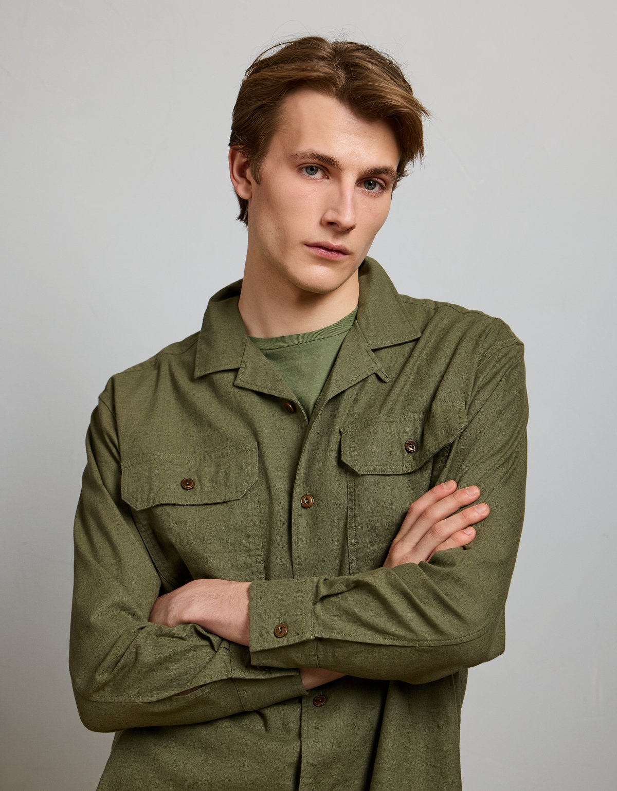 AE77 Linen-Blend Camp Collar Surplus Shirt - image 5