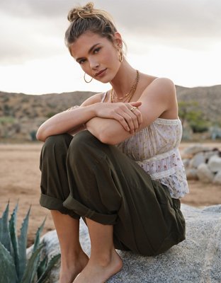 AE Low-Rise Baggy Parachute Pant