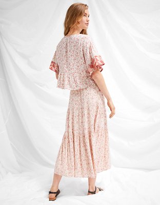 AE Blusa floral acordonada con mangas con ondas